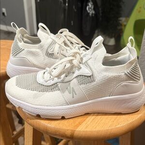 Stylish Cream Women's Sneakers